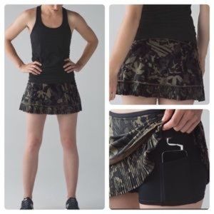 LULULEMON HIGH RISE CITY SKY RUN BY SKIRT/CAMO, 04